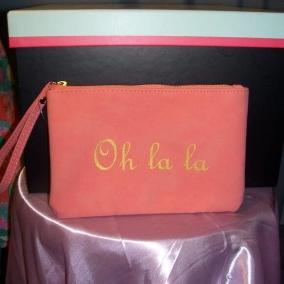 📦 OH OH LA LA melon color clutch/wristlet w/ gold lettering never - Picture 6 of 8